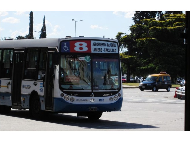 6142082-Aeropuerto_bus_8_Buenos_Aires