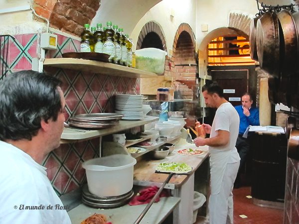 mr filangie pizzaiolo-vicolo-della-neve-floxie
