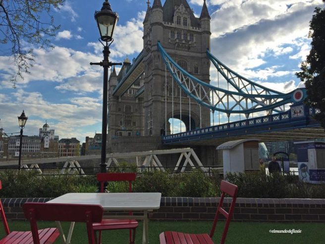 El Tower Bridge, de día