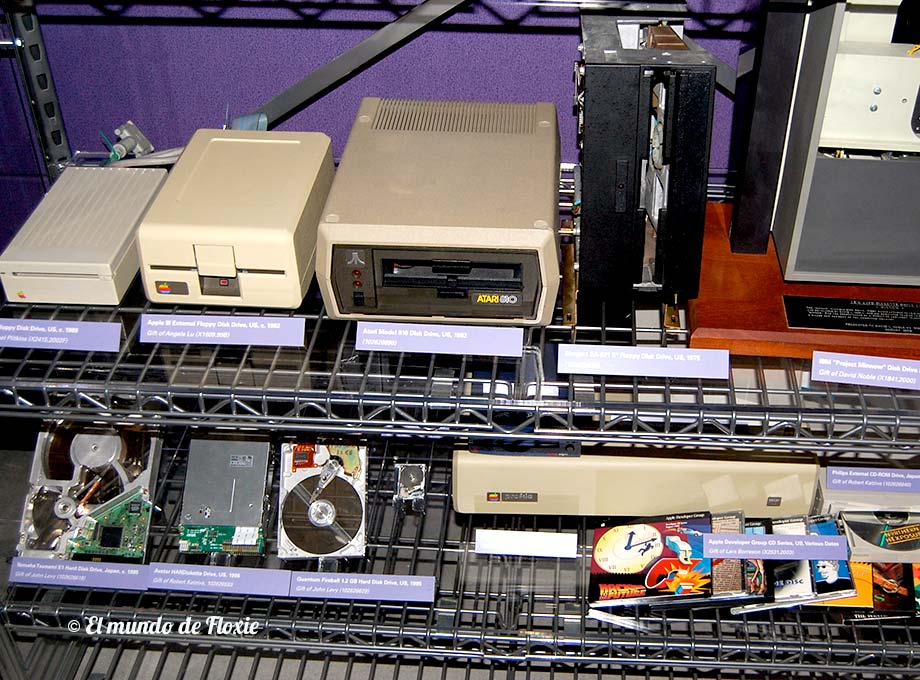 Distintos medios de almacenamiento - Computer history museum en Silicon Valley